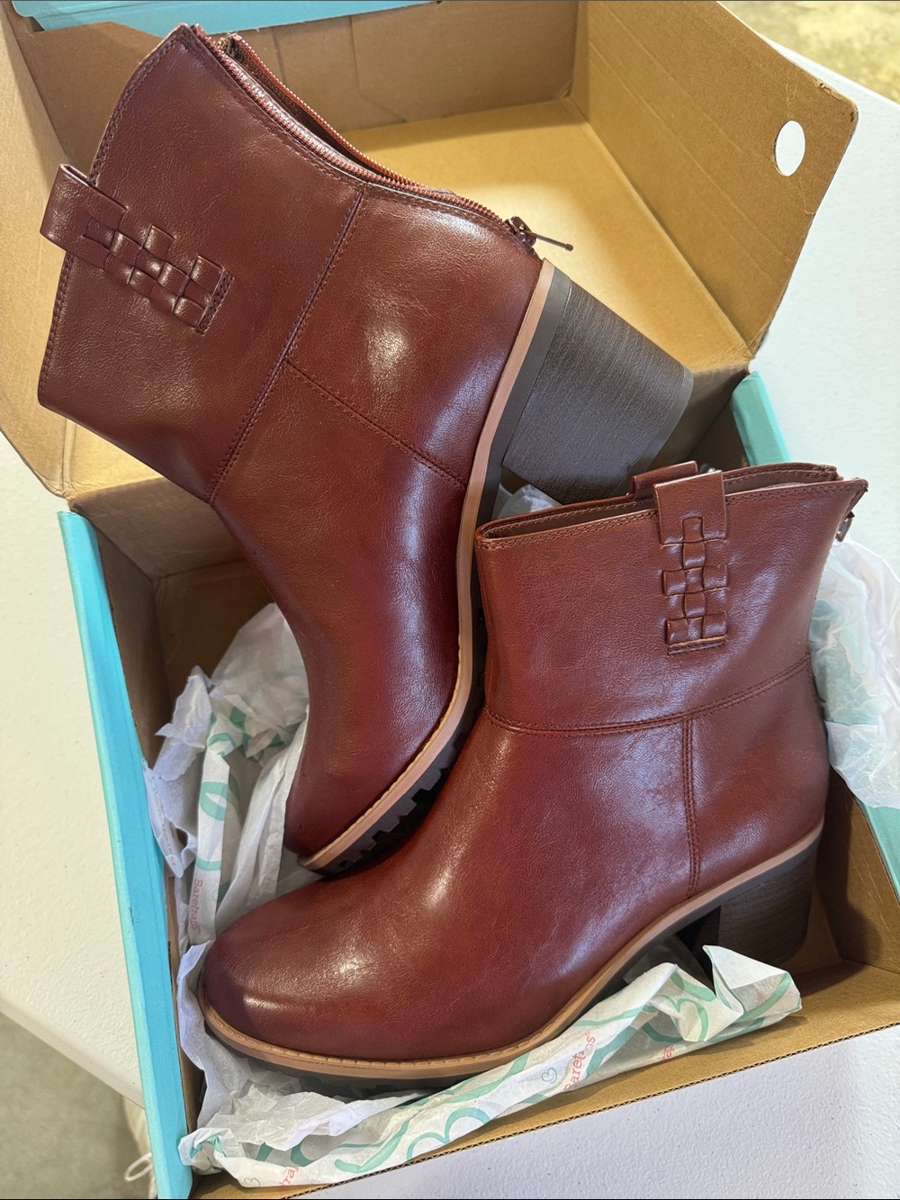 Baretraps Women's Mahogany Ankle Booties with Block Heel